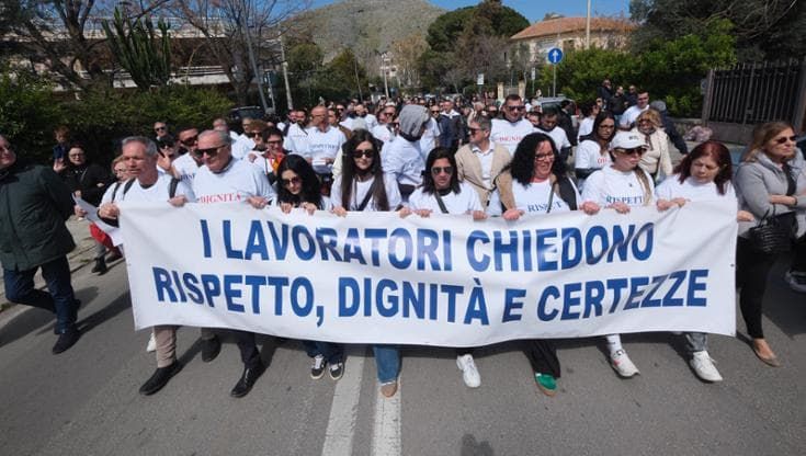 Lavoratori della società Italo Belga in corteo a Mondello: “Vogliamo rispetto, dignità e certezze”