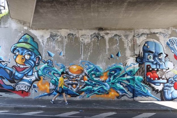 Milano, i 100 muri regalati ai writer diventano una galleria d'arte a cielo aperto