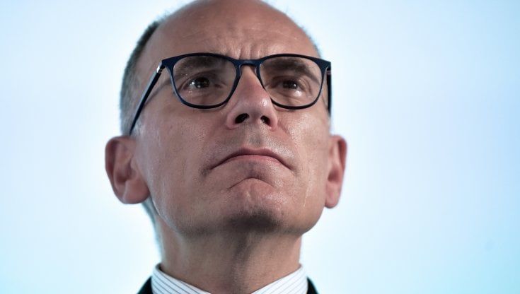 Letta difende Draghi e isola Conte: "Il governo non va frenato o si va a votare"