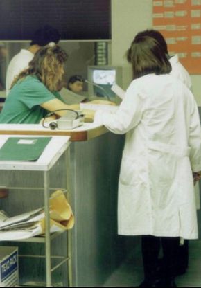 Bollini rosa per ospedali a misura di donna