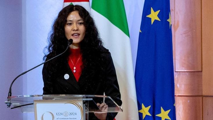 Fatima Mahdiyar, rifugiata afghana, a Mattarella: “L’università Federico II mi ha concesso di tornare a sognare”