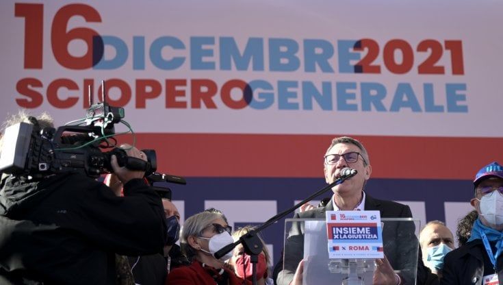 Sciopero, in Toscana alta adesione dei metalmeccanici. Autolinee Toscane parla di percentuale del 25%