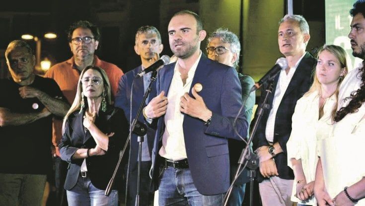 Barletta al ballottaggio, il candidato della sinistra Doronzo si schiera con Santa Scommegna e attacca: "Cannito pessimo sindaco"