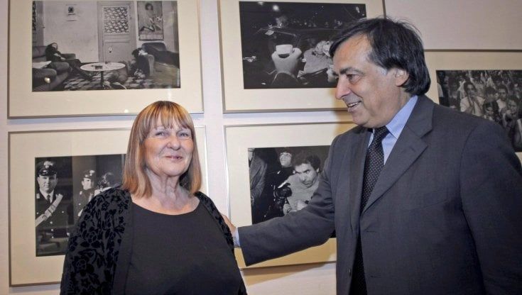 Morta Letizia Battaglia, il ricordo di Orlando: "Una marziana in giunta"  
