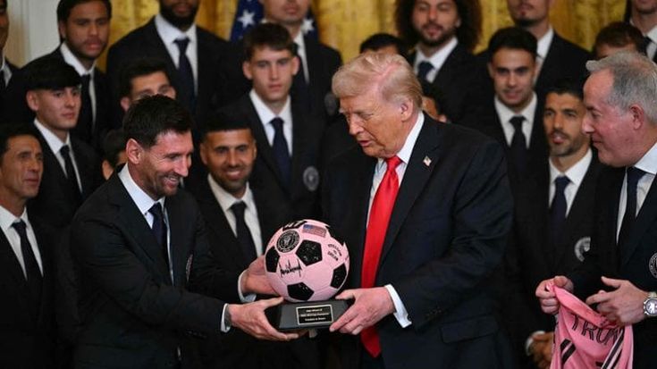 Trump all’Iran: “Arrendetevi e fatemi scegliere la vostra nuova Guida suprema”