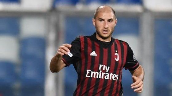 Milan, anche Sosa, Paletta e Gomez in lista Europa League. Bonaventura torna in gruppo