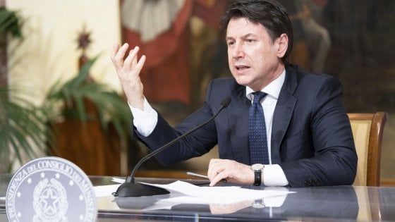Coronavirus, prove di tregua governo-regioni. Conte: "Non alimentate polemiche e collaboriamo sulla fase 2"