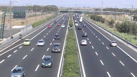 Coldiretti: 13,5 milioni in vacanza a luglio, è il 23% in meno rispetto al 2019