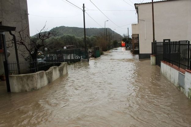 Straripano a Palinuro i fiumi Lambro e Mingardo