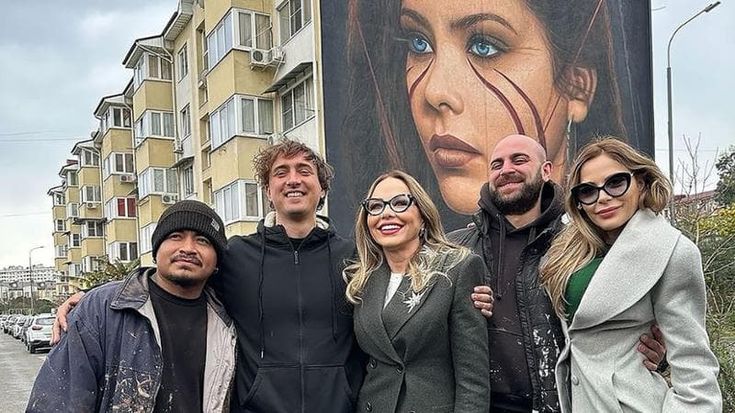 Star degli ‘80, studenti, blogger e politici: quegli italiani “amici di Mosca” che fanno il tifo per Putin