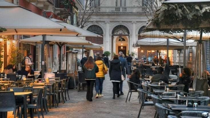 "Via Roberto da Bari  pedonale", petizione per chiudere alle auto la strada del Murattiano 