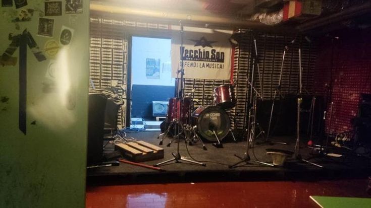 Alluvione, a rischio la scuola di rock di Steno dei Nabat: “Aiutateci a stare a galla, facciamo lezione ai giovani di San Donato”