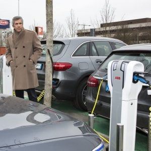 Sorpresa, la più grande stazione di ricarica per elettriche è privata