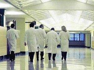 Medicina, arrivano i tagli<br />via 45 posti per specializzandi