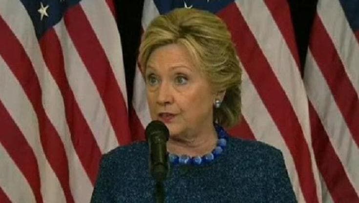 Usa 2016, Hillary e le nuove mail: "Chiedo all'Fbi di renderle pubbliche"