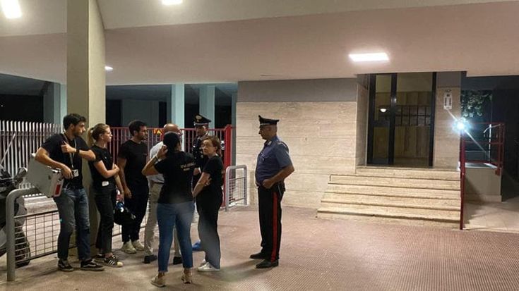 Bari, anziano uccide la moglie con un colpo di pistola e poi si suicida