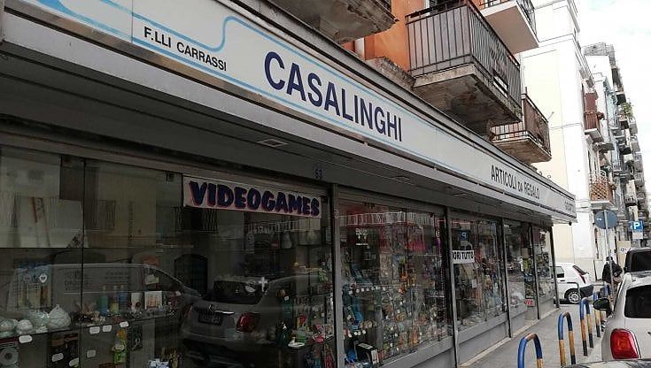 Bari, chiude lo storico negozio Carrassi al quartiere Libertà. Il fratello: "Pronto ad aprirne un altro: il nome non morirà"