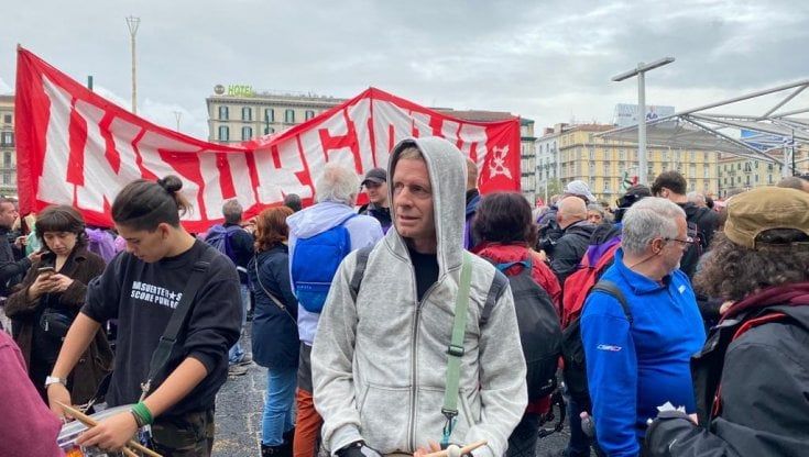 Guerra, rincari e disoccupazione: a Napoli il corteo di “Insorgiamo”