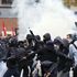 Parigi, conferenza sul clima. Marcia vietata: cariche e disordini. Hollande: 