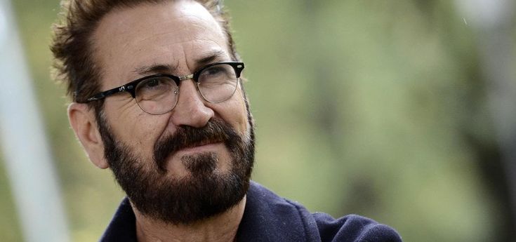 “Schiavone si fa le canne perché io non amo gli eroi senza macchia” 