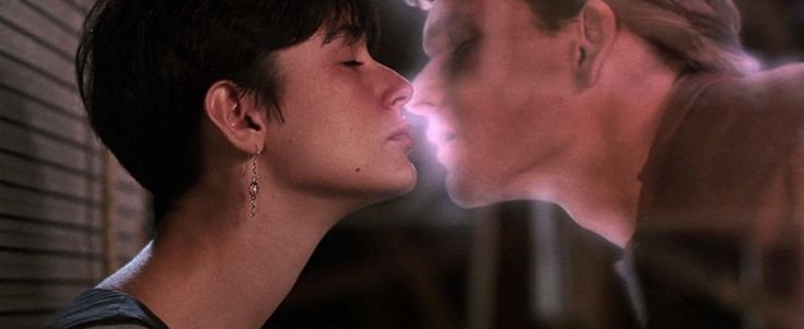 'Ghost', i 30 anni del film che trasformò Demi Moore in una star
