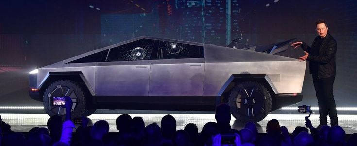 Tesla CyberTruck: il pickup diventa una supercar. Elon Musk stupisce ancora