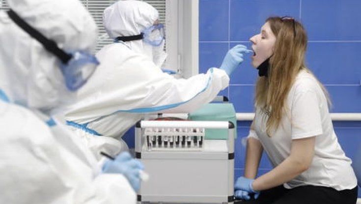 Covid: il test salivare che lo scopre in anticipo