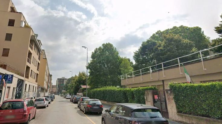 Accoltellato un ragazzo di 23 anni in zona Bocconi: “Mi hanno aggredito tre sconosciuti”