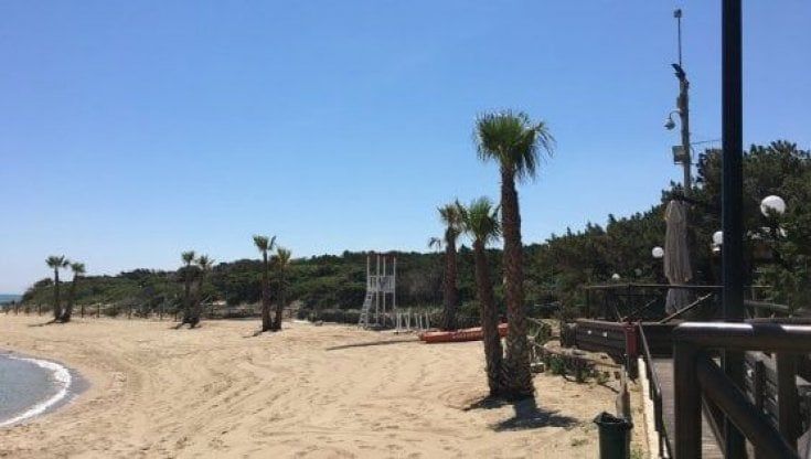 Villaggio di Rosa Marina, sorteggiate con il notaio le postazioni per l'ombrellone