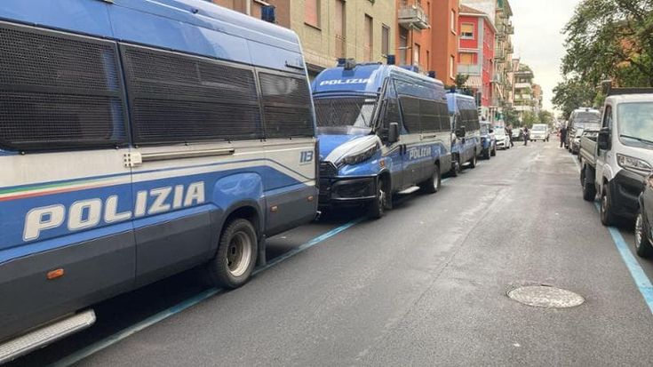 A Sesto San Giovanni sgomberata la Casa Albergo di via Fogagnolo. I sindacati: “Anziani, disabili e fragili lasciate in strada”. Il sindaco Di Stefano: “Credevano di fare come Ilaria Salis”