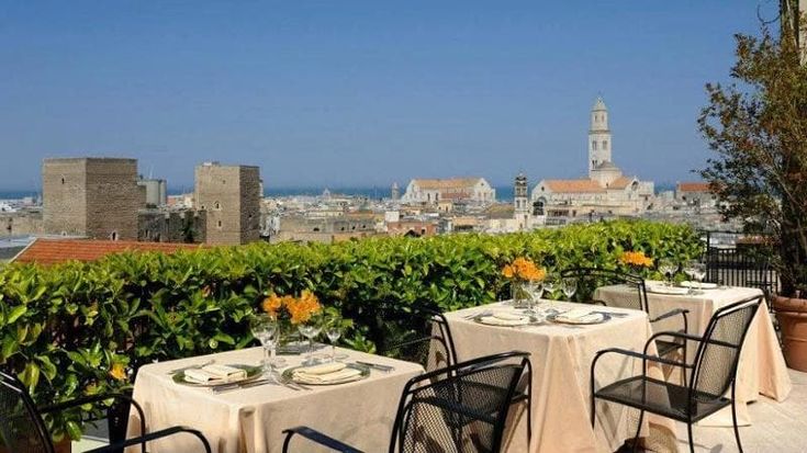 Bari a un passo dal cielo, ecco dove fare un aperitivo tra buon cibo e musica con vista sul mare