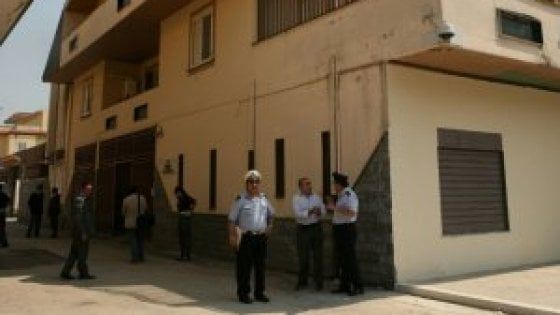 Chiude per lavori il posto di polizia, l'ira del sindaco di Casal di Principe
