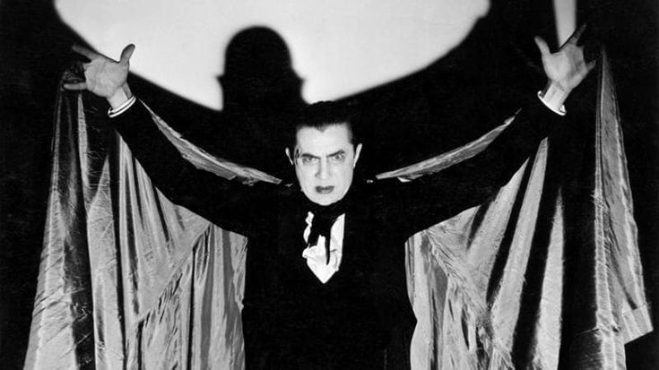 Il fascino intramontabile dei vampiri, da Dracula ai nuovi musical di primavera