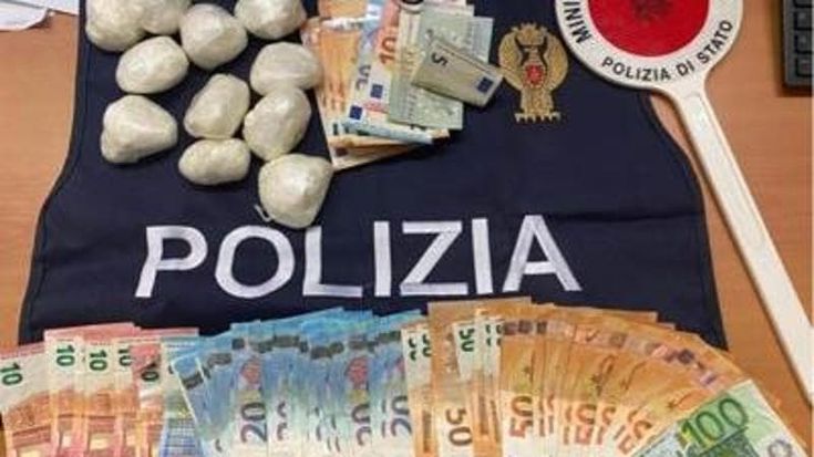 Facevano cento consegne al giorno di droga in Bolognina e a Corticella: sgominata banda di spacciatori