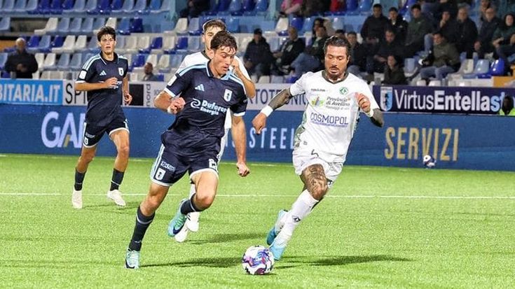 Entella, urlo strozzato in gola. In extremis la beffa di Adamo