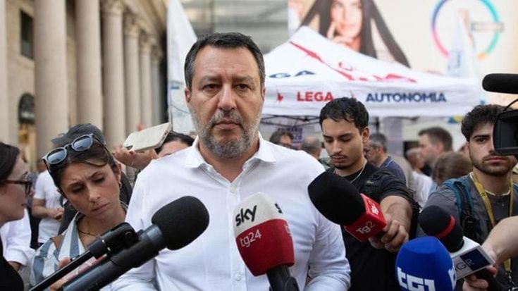 Lega, alla festa dei giovani. Salvini criticato dalla base: “Per lui è l’ultimo ballo”