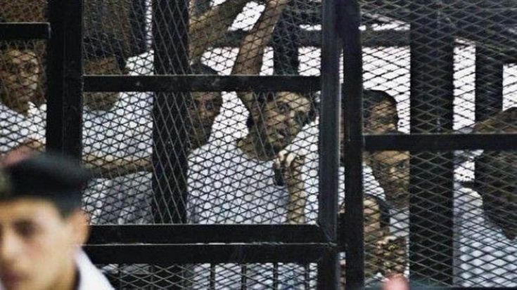 Egitto, il calvario giudiziario per chi critica il caro-vita: a migliaia le persone in carcere