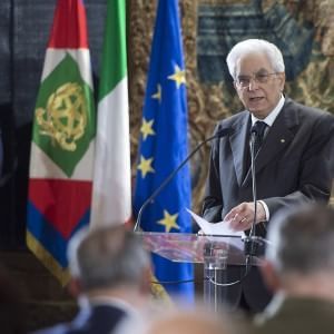 Superpensioni, il Quirinale precisa: "Mattarella ha ridotto assegno, sul Colle stop ai cumuli" 