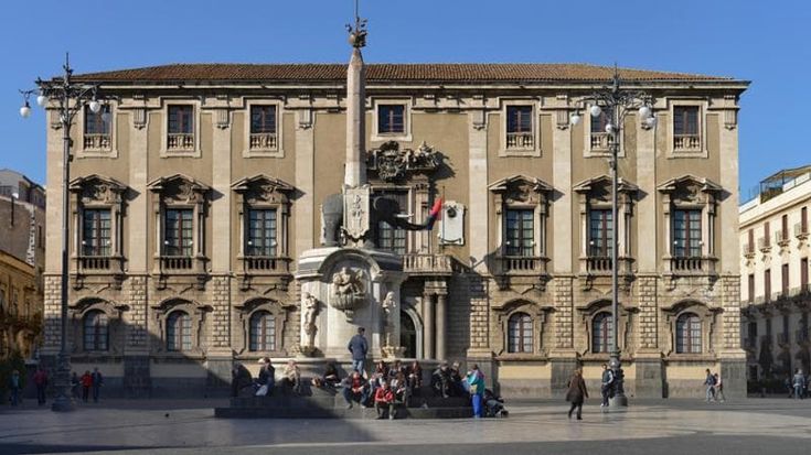 Catania resta indifferente: “È morto con i suoi segreti”