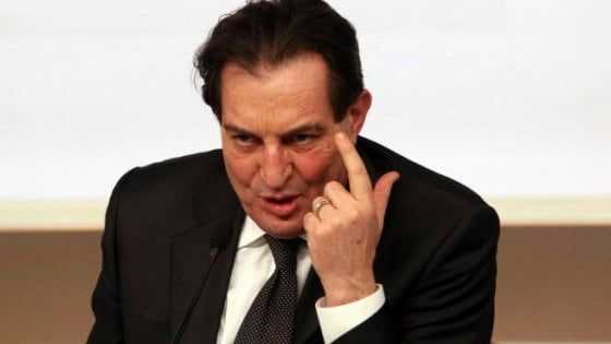 Regione: Crocetta blocca la circolare su decadenza sindaci senza bilancio