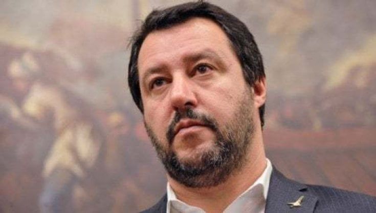 Lega, la Procura di Roma archivia l'inchiesta sui voli di Stato di Matteo Salvini