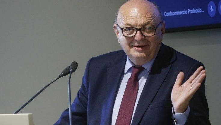 Fisco, accordo tra i partiti: giù le aliquote Irpef. Un miliardo per il taglio Irap. Confindustria all'attacco. "Scelte senza visione sul futuro"