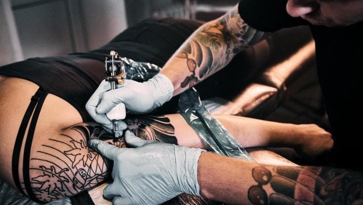 Contrordine i tatuaggi non causano i tumori