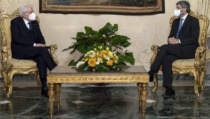 Consultazioni, al Colle Casellati e Fico: "Al lavoro per il bene del Paese".  Renzi: "Scandalo gruppi improvvisati". M5S: "Leader di Iv non interessato a Paese".Nascono Europeisti in Senato 