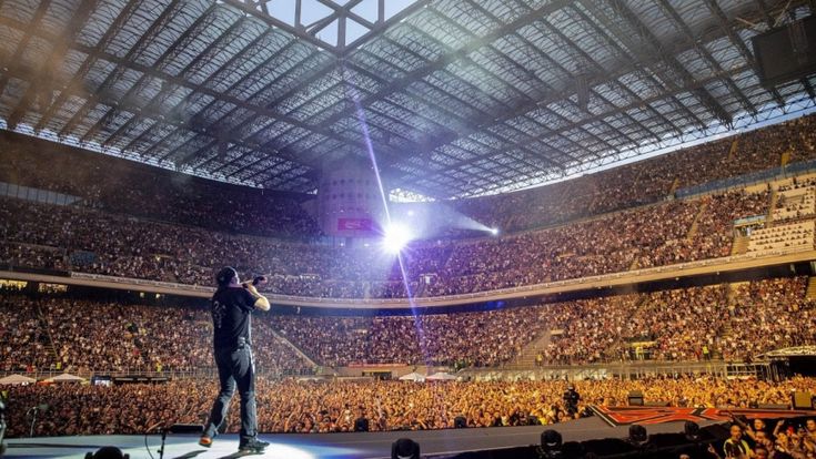 Musica, una stagione senza concerti: "Spostiamo tutto al 2021"