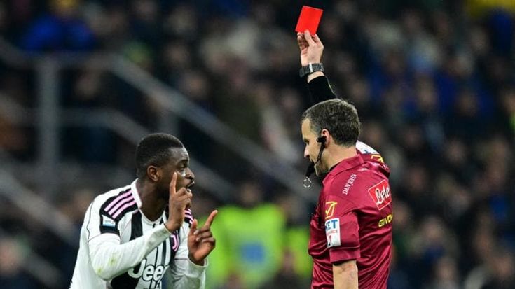 Kalulu-Bastoni, minacce di morte a La Penna. L’arbitro denuncia, la polizia gli consiglia di non uscire di casa
