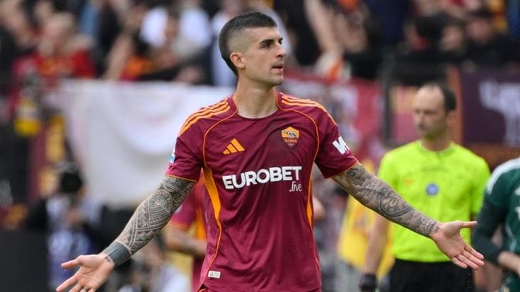 Roma, doppietta e rinnovo per Mancini: al derby 90 minuti da eroe