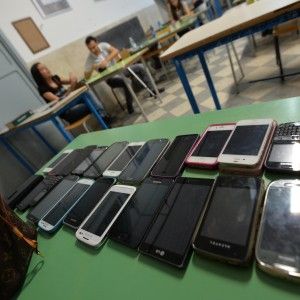Maturit&agrave;, garantiva aiuto 'in diretta' via chat a studenti: denunciato sito Scuolazoo