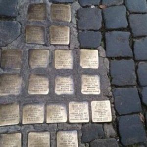 Schio dice no alle pietre d'inciampo in memoria dei deportati. "Portano odio e divisioni"