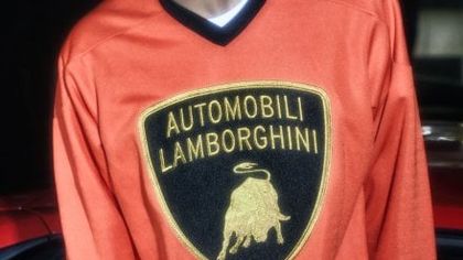 La Lamborghini? Me la metto addosso: ecco la collection primavera estate 2020